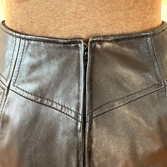 Danier Vintage 90s Soft Black Leather Mermaid Maxi Skirt - Picture 6 of 8